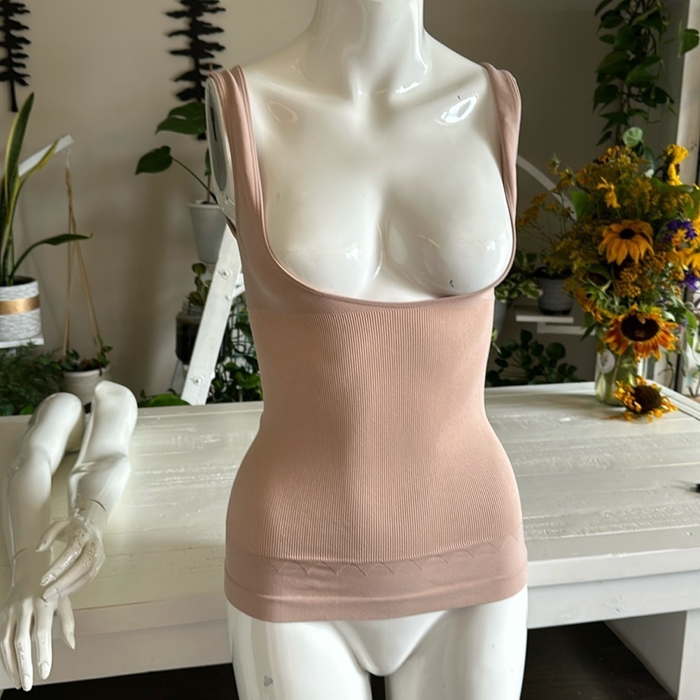 Elita XL sharewear tank top skin color